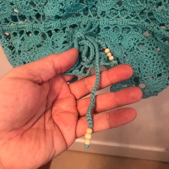 Elegant Crochet Women’s Top in Teal- perfect for those warm summer days. Used - Picture 3 of 10